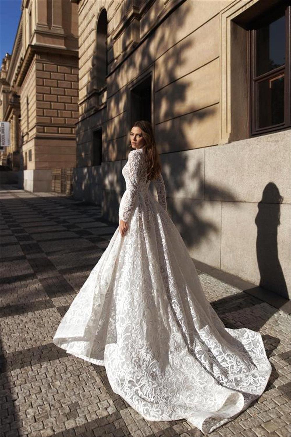 Sexy A-Line Slit Beach Wedding Dress Lace Long Sleeves Bridal Gowns with Chapel Train