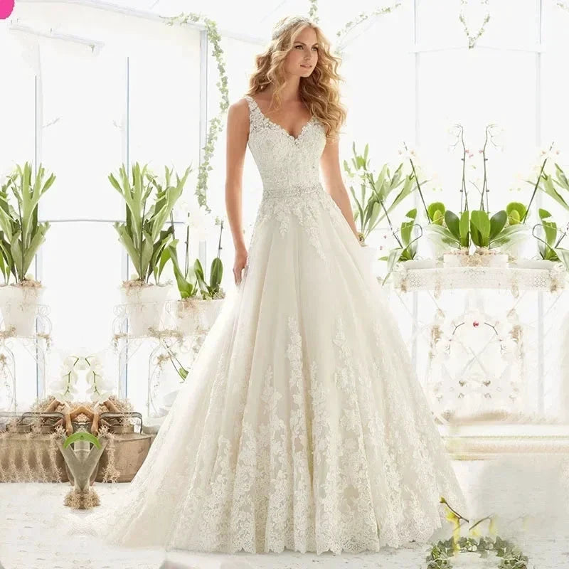 Sexy Lace Wedding Dresses Long Train Simple Bride Floor Length Long Sleeve Applique Lace up Open Back Wedding Dresses (ZD13291)