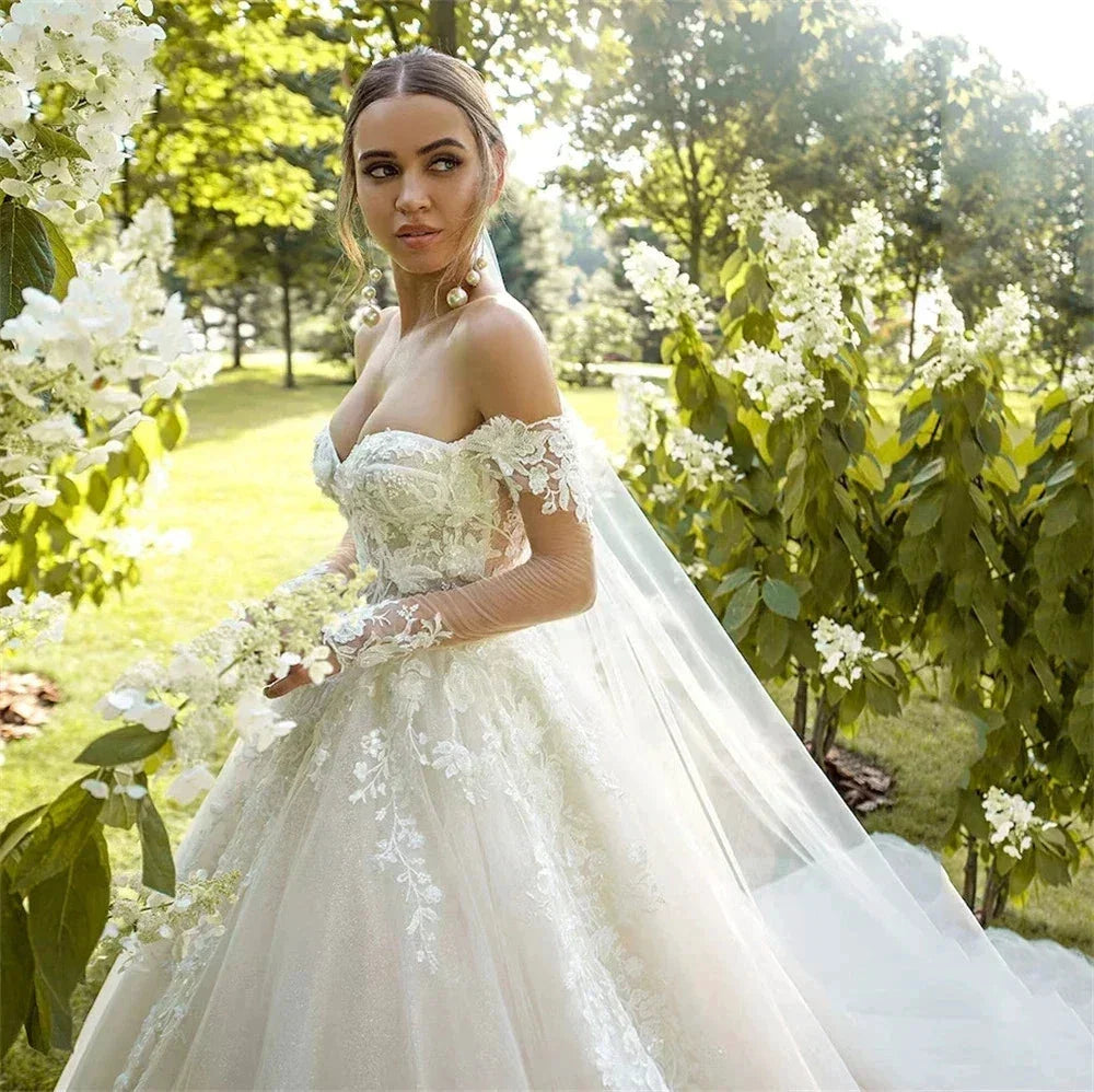 Sexy Off Shoulder Pretty Backless Mopping Wedding Dresses Fascinating Elegant Spaghetti Straps Boho Lace Applique Bride Gown (ZD14247)