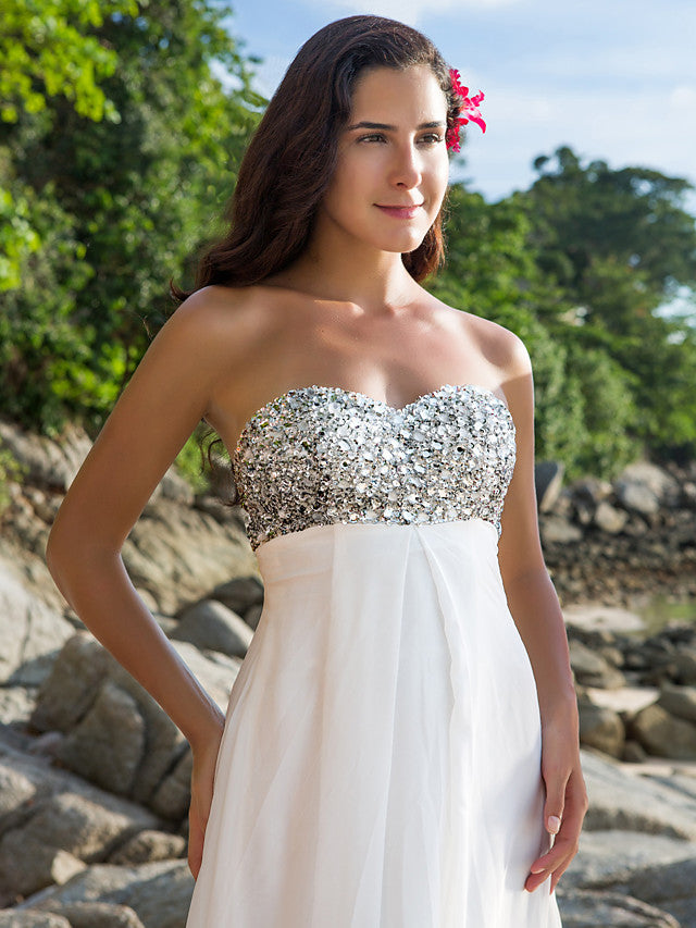 Sexy Sheath Beach Wedding Dresses Sweetheart Chiffon Strapless Backless Bridal Gowns Sweep Train