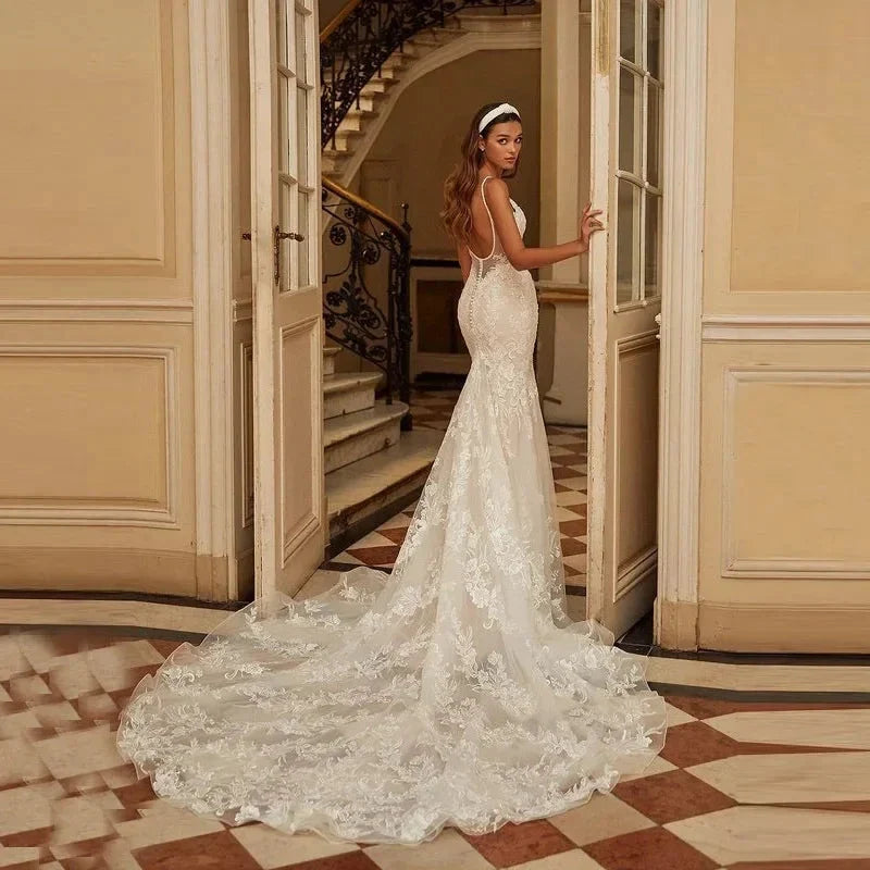 Sexy Spaghetti Straps Mermaid Vestidos De Novia Appliques Vestido De Noiva V-Neck Wedding Dresses Lace Robe De Mariée (ZD14065)