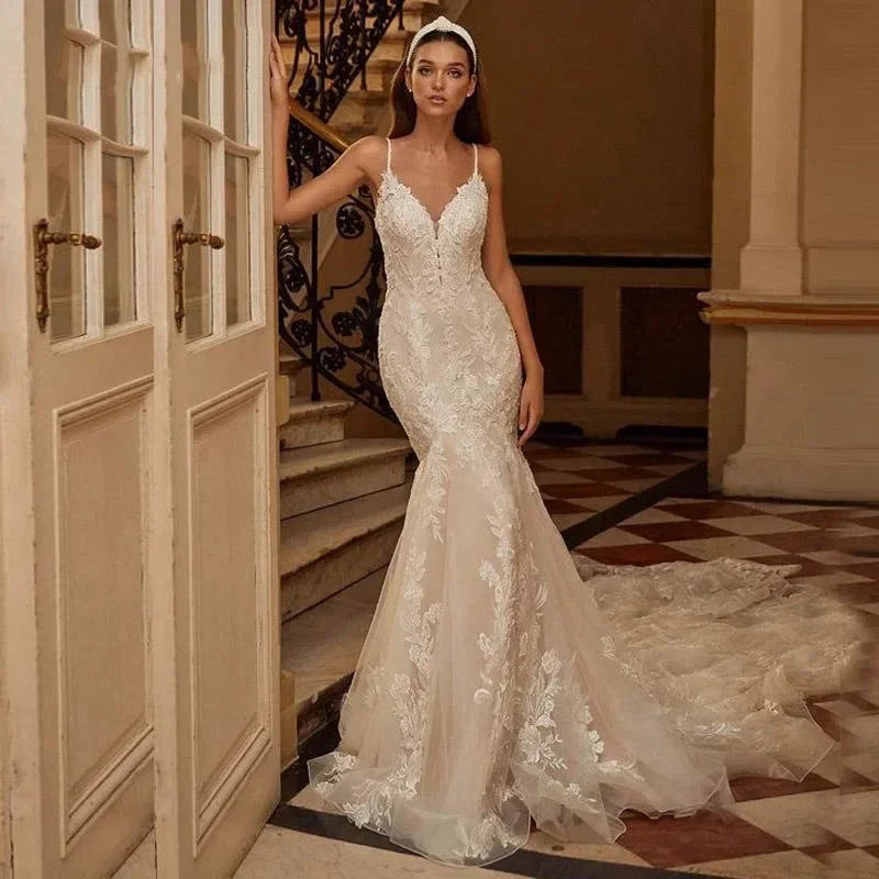 Sexy Spaghetti Straps Mermaid Vestidos De Novia Appliques Vestido De Noiva V-Neck Wedding Dresses Lace Robe De Mariée (ZD14065)