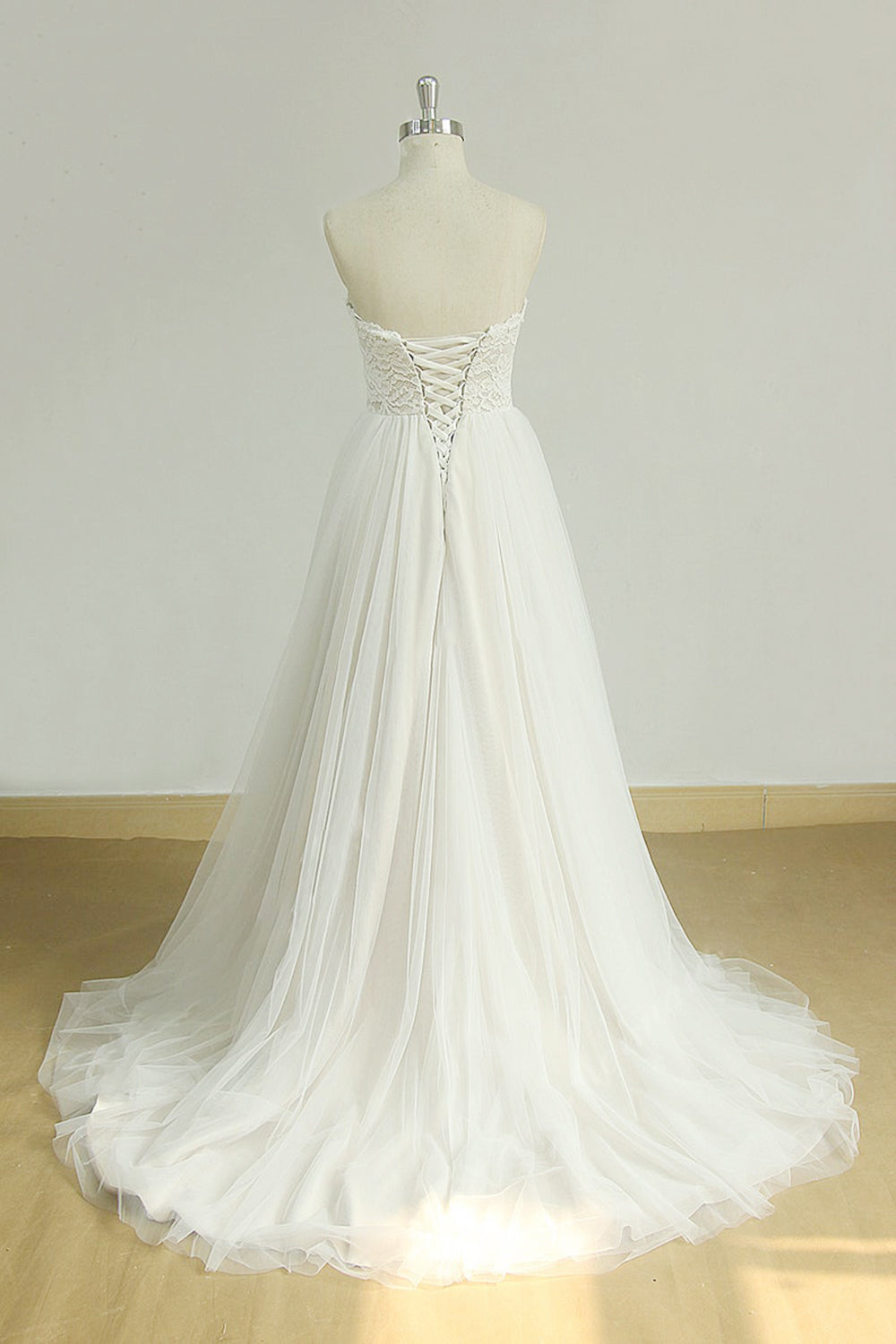 Sexy Sweetheart White Tulle Wedding Dress | Lace A-line Ruffles Bridal Gowns