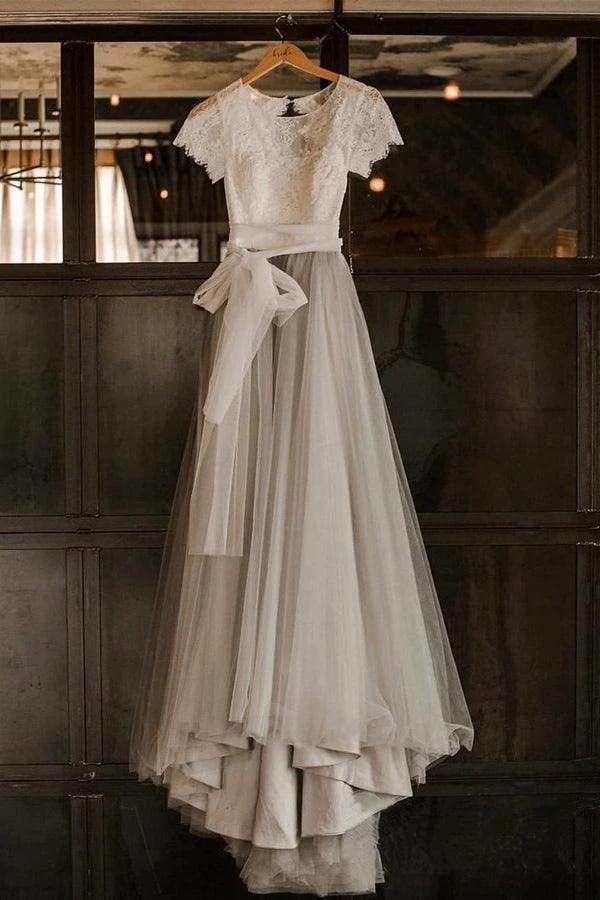 Short Sleeve Lace and Tulle Silver Wedding Dresses with Sash (ZD15349)
