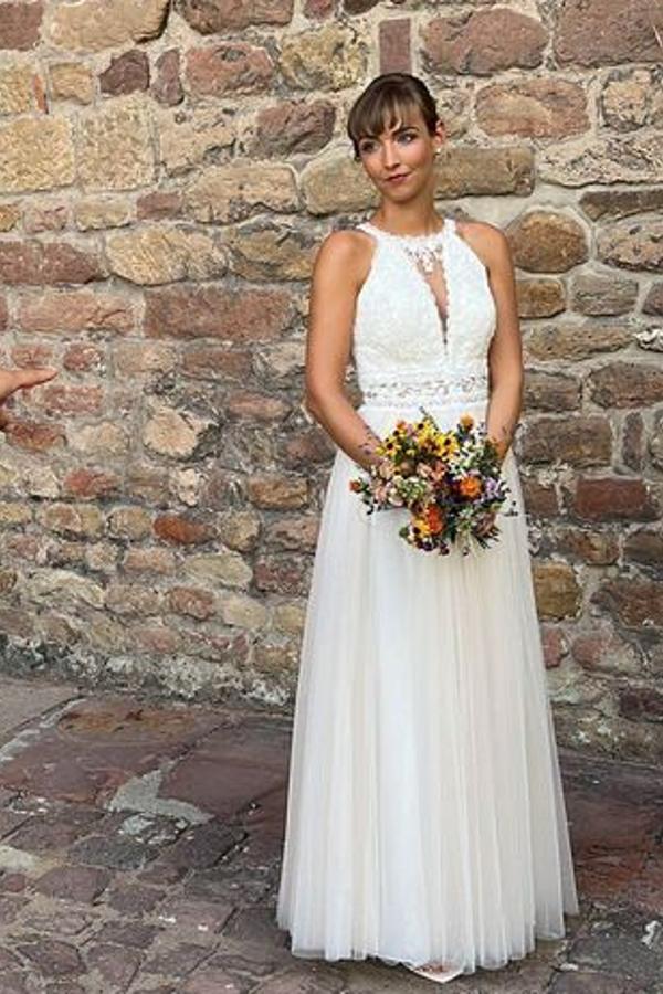 Simple Halter White Sleeveless A-line Tulle Beach Wedding Dress