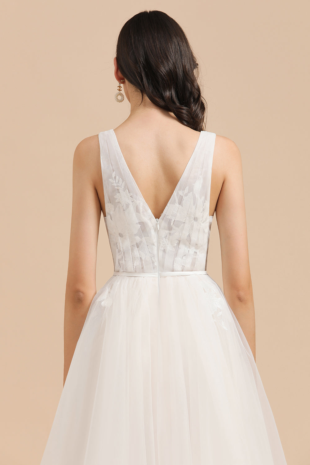 Simple Ivory V-Neck Tulle Lace Wedding Dress | Appliques Garden Bridal Gowns