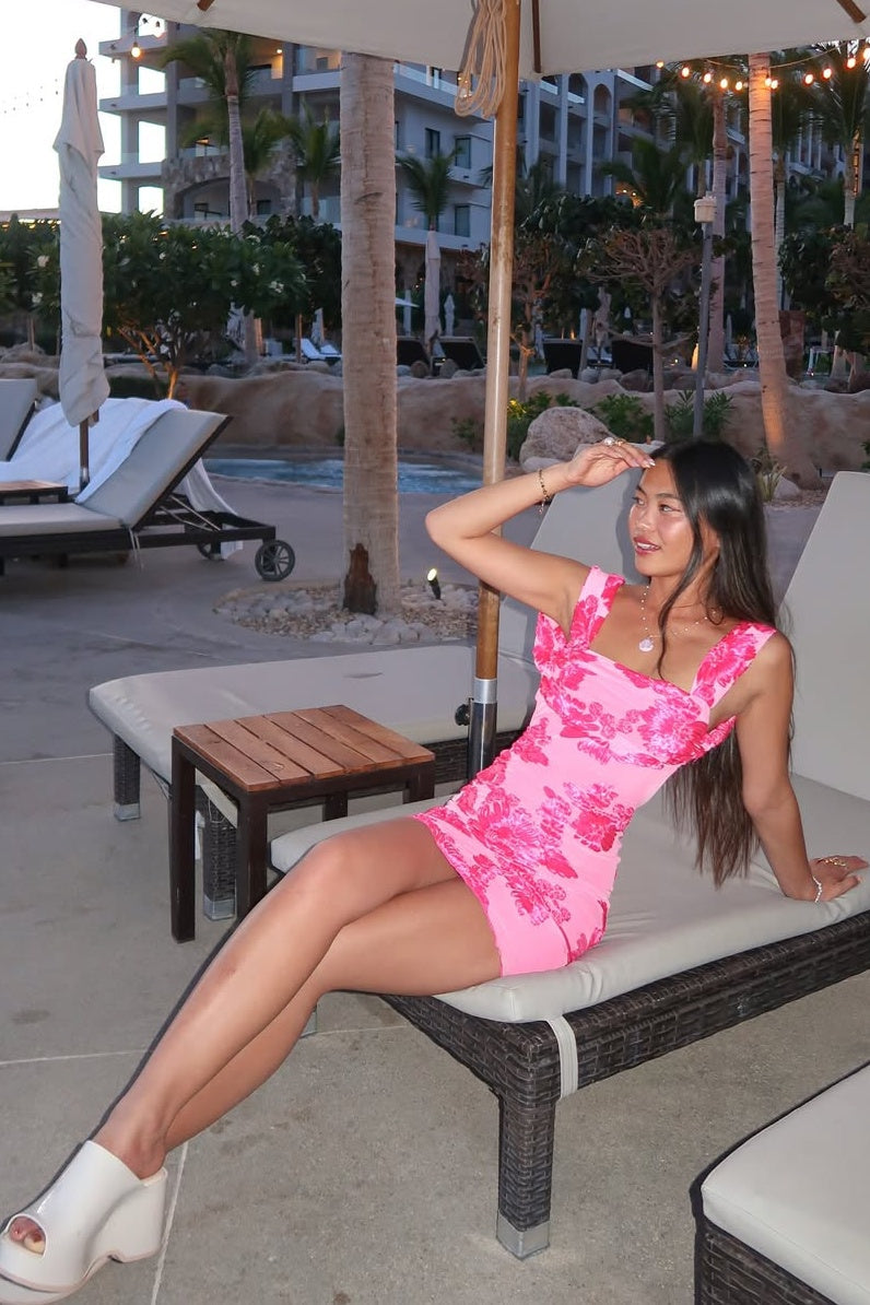 Simple Bodycon Strapless Square Neck Fuchsia Short Homecoming Dress with Appliques