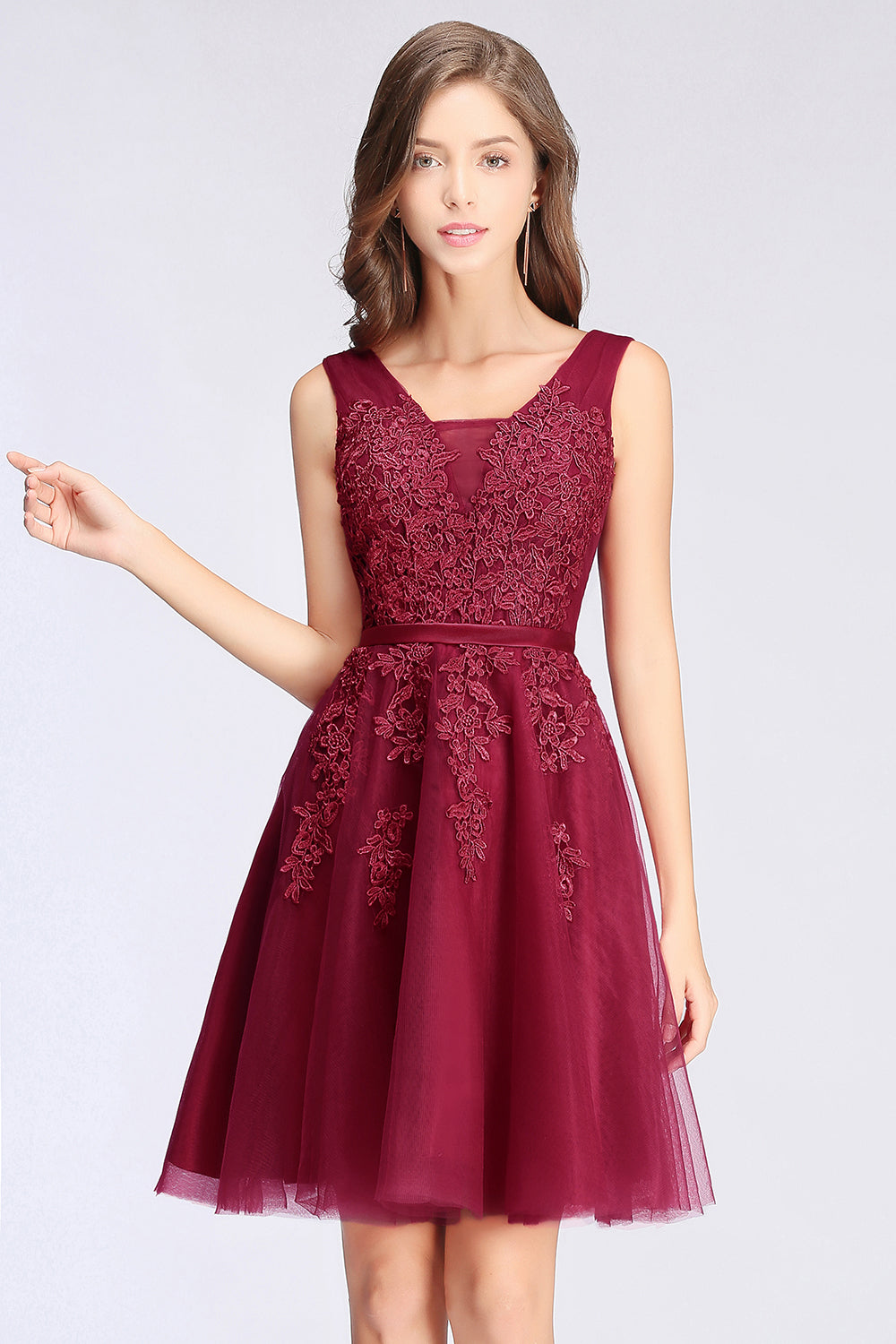 Sleeveless Appliques Tulle Lace V-Neck Knee Length Dress