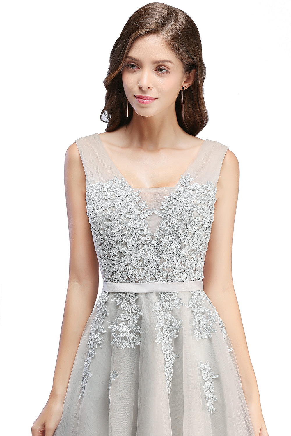 Sleeveless Appliques Tulle Lace V-Neck Knee Length Dress