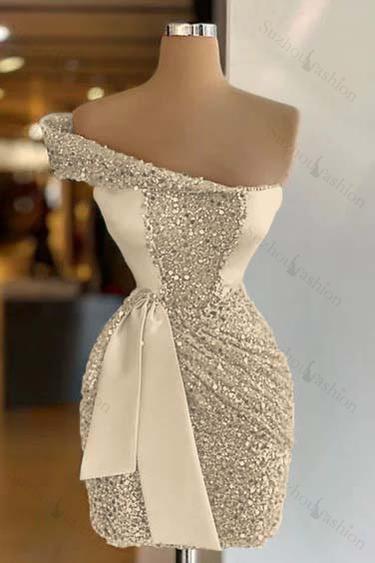 Sleeveless One Shoulder Short Sequins Homecoming Dress Pleated With Belt