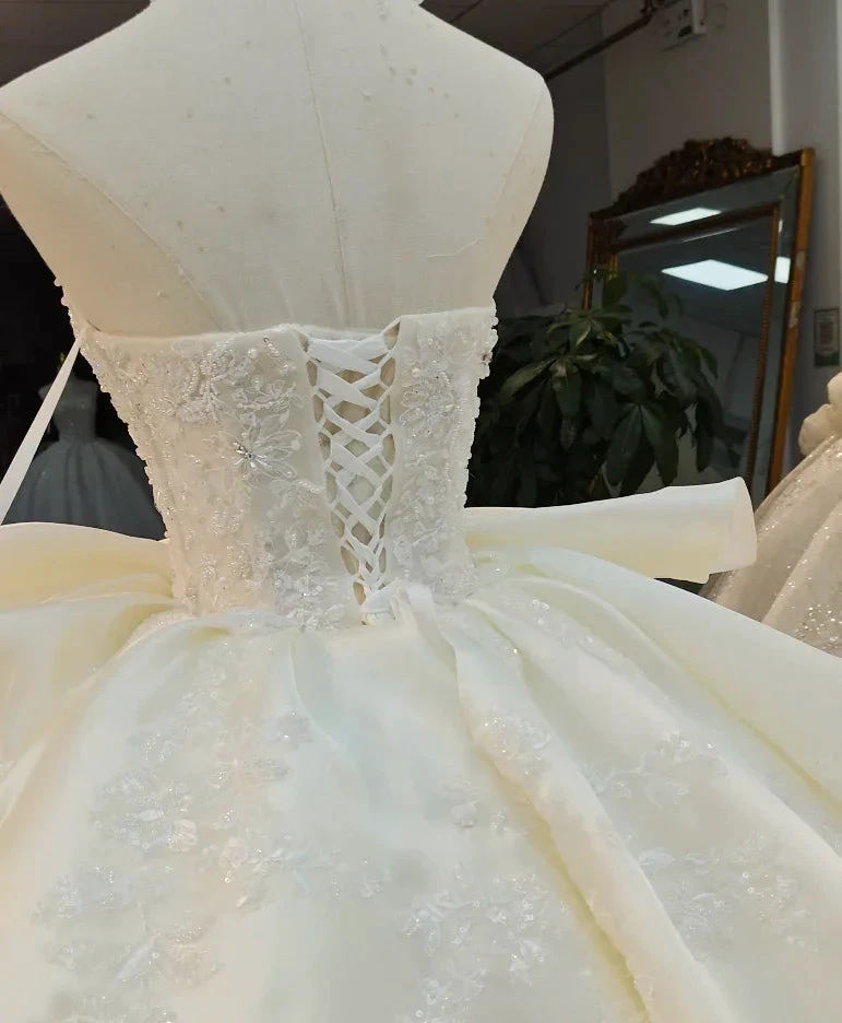 Ivory Lace Strapless Ballgown Choker Collar & Bow Skirt (ZD16781)