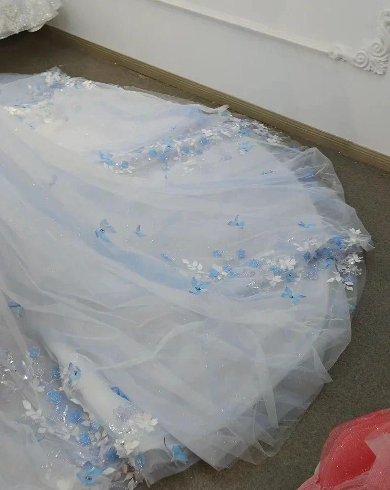 Enchanting Light Blue Ball Gown Strapless Beaded Mesh Wedding Dress with 3D Butterfly Accents Ye-2016 (ZD16793)
