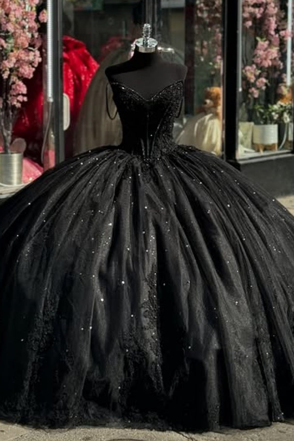 Sparkly Ball Gown Sweetheart Neck Beaded Sequins Appliques Lace Up Bow Knot Sweep Train Black Tulle Quinceanera Dress Formal Evening Party Gown For Sweet 16