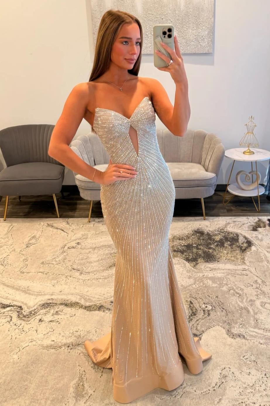 Luxurious Mermaid Sweetheart Champagne Long Prom Dress with Beading