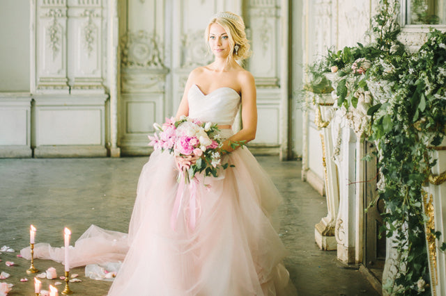 Strapless Pink Ruffles Wedding Dresses New Arrival Sleeveless Bridal Gowns with long Train