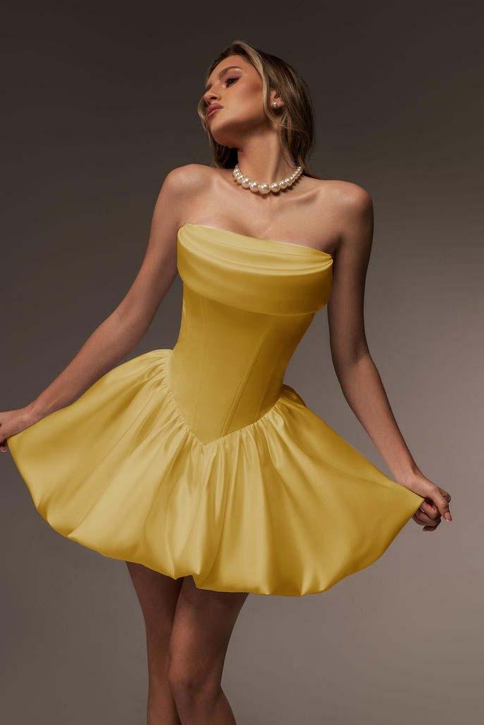 Strapless Sleeveless Short A Line Homecoming Dress With Pleated