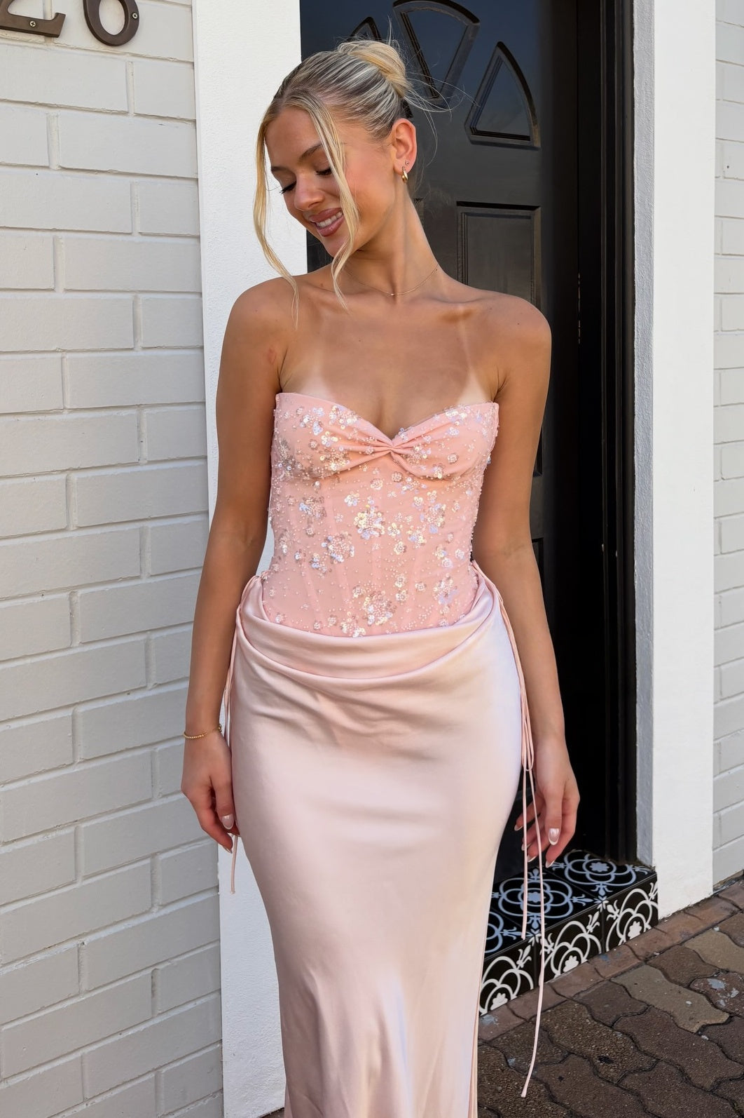 Stunning Mermaid Sweetheart Pink Corset Prom Dress with Appliques