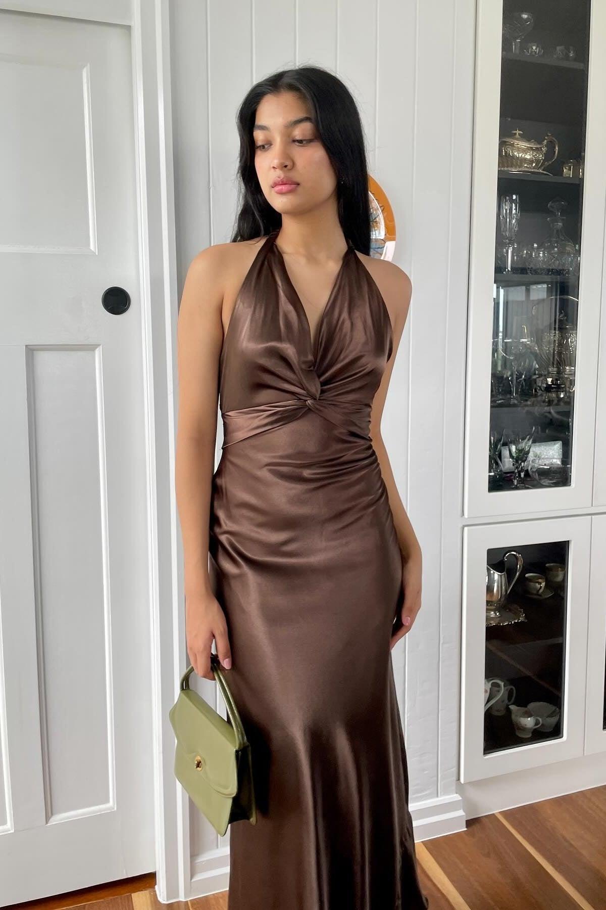 Suzhoufashion Stylish Sheath V Neck Green Long Party Dress With Open Back Bowknot Formal Evening Gown