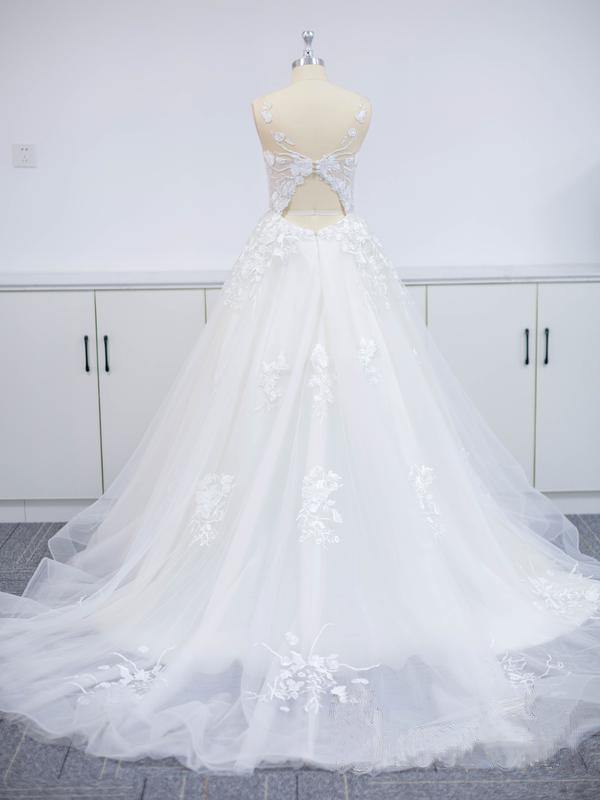 Stylish V-Neck A-line Beach Wedding Dress Tulle Floral Lace Sleeveless Beach Bridal Dress