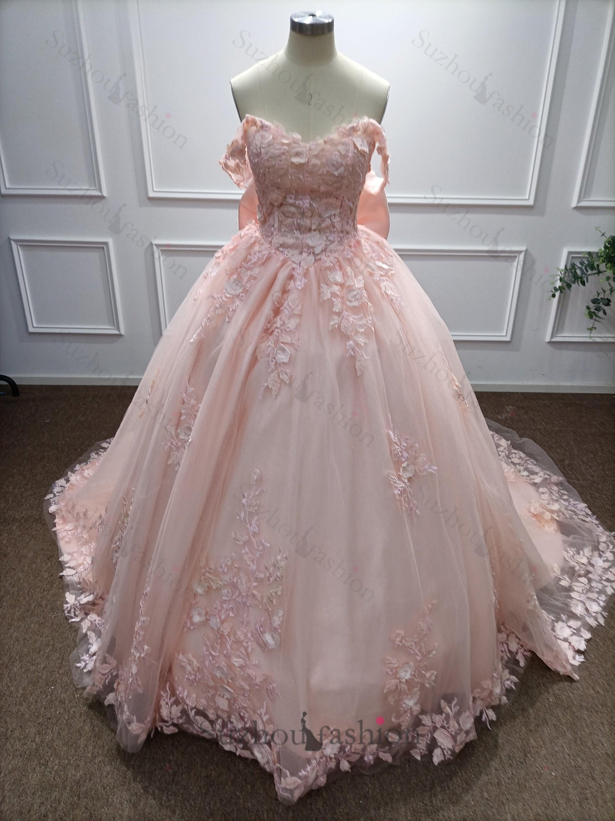 Suzhoufashion Pink Quinceanera Dress Lace Appliques Ball Gown Off the Shoulder Sweet 16 Dress