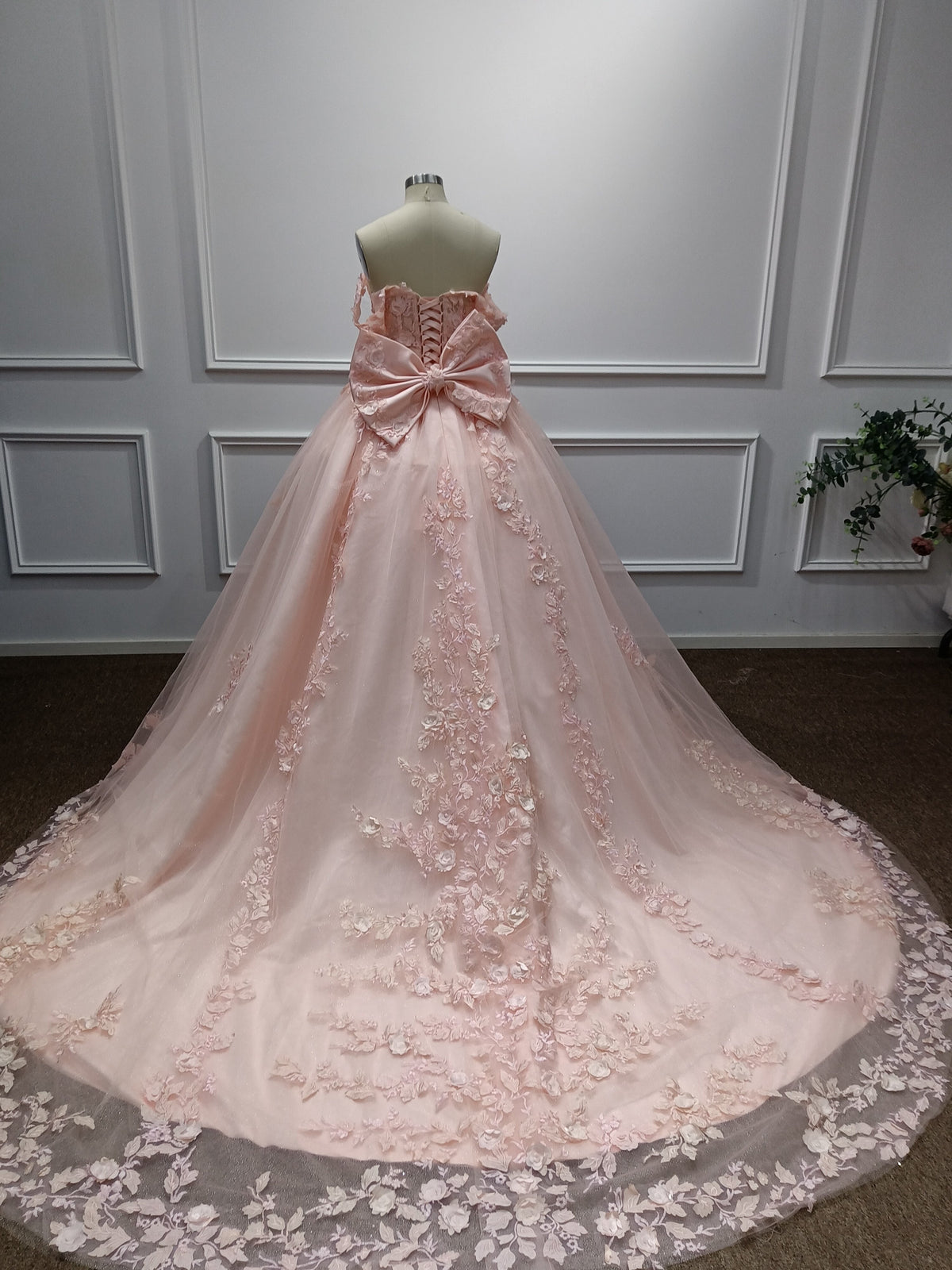 Suzhoufashion Pink Quinceanera Dress Lace Appliques Ball Gown Off the Shoulder Sweet 16 Dress