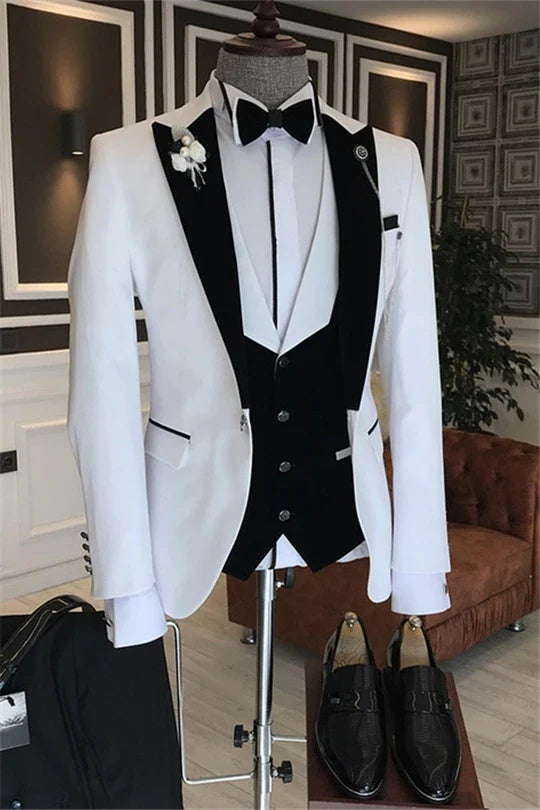 Suzhoufashion White Peaked Lapel Three Pieces Men Suits For Prom