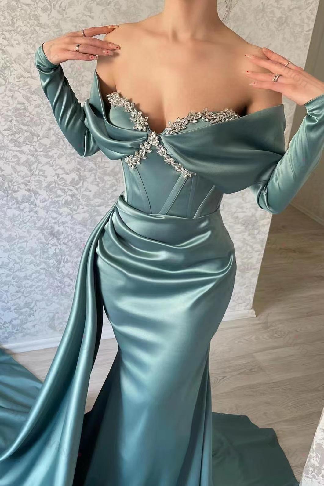 Sweetheart Portrait Long Sleeve Prom Dress Mermaid Evening Formal Dress With Rhinstone Ruffled
