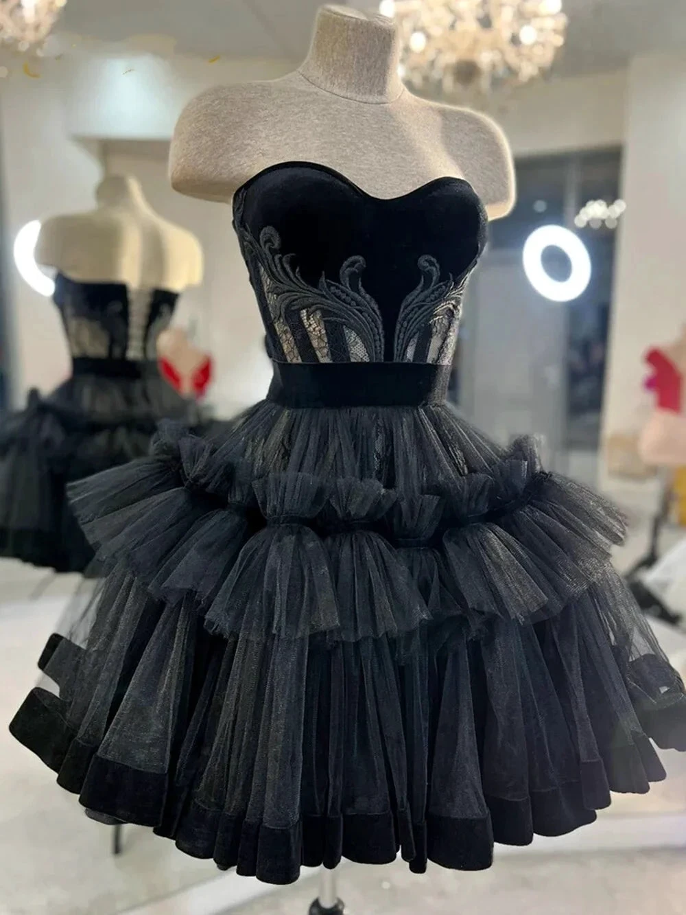 Little Black Short Homecoming Dresses Lace Exposed Boning Mini Party Pom Gowns Tulle Tutu Skirt Gothic Graduation Outfits (ZD11945)