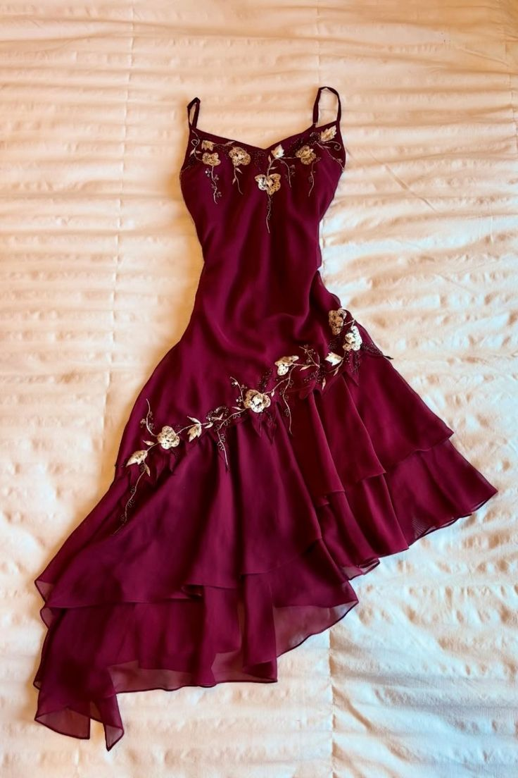 Classy Spaghetti Straps Burgundy Chiffon Short Party Dress Formal Homecoming Dress - VelvetHem