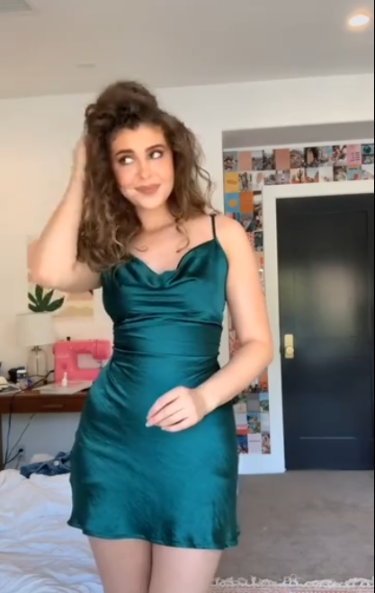 Simple Spaghetti Straps Green Satin Short Birthday Outfits Homecoming Dress - VelvetHem