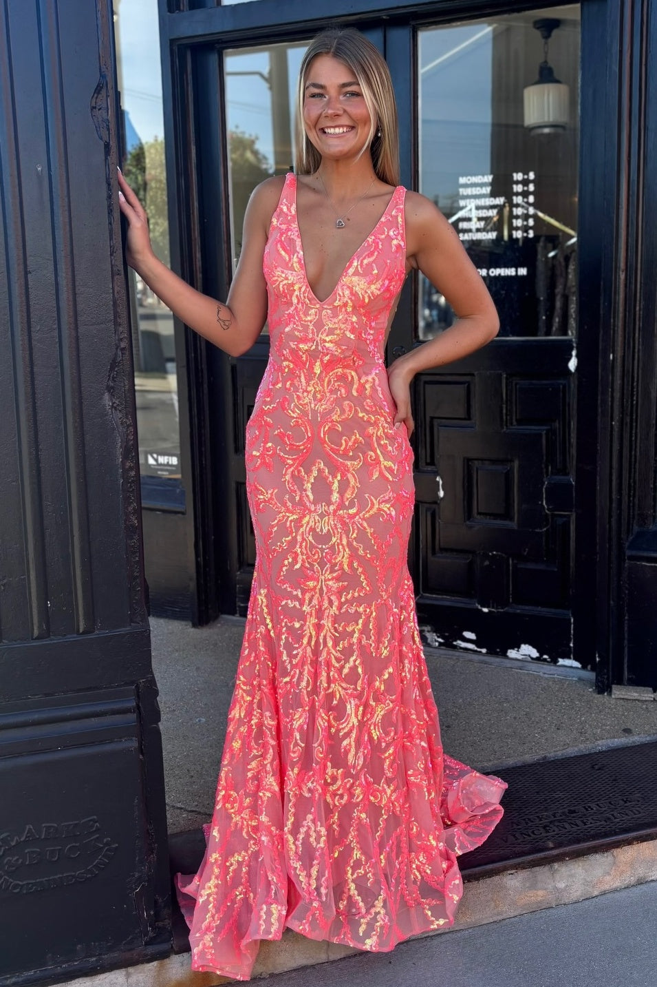 Trendy Mermaid V Neck Orange Long Prom Dress with Train - VelvetHem