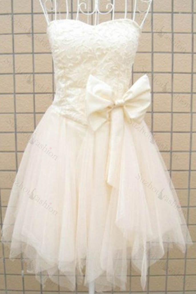 Tulle Lovely Bridesmaid Dress with Bowknot Strapless Appliques Party Dress