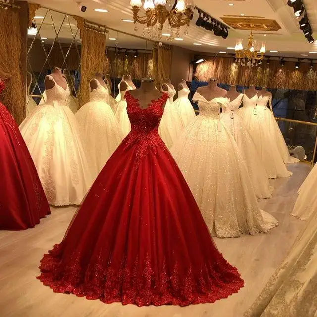Customized Red V-neck Prom Dresses Sleeveless Lace Appliques Beaded Tulle Evening Dresses New Vestidos De Formal Party Gowns - View 4 | VelvetHem