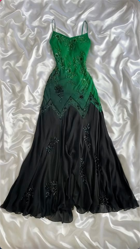 Unique Spaghetti Straps Green Ombre Chiffon Evening Dress Prom Dress With Beading - VelvetHem