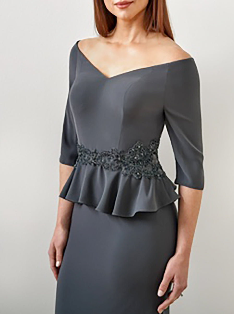 V Neck Mother of the Bride Trumpet Mermaid Dress Featuring Ruffles and Appliques