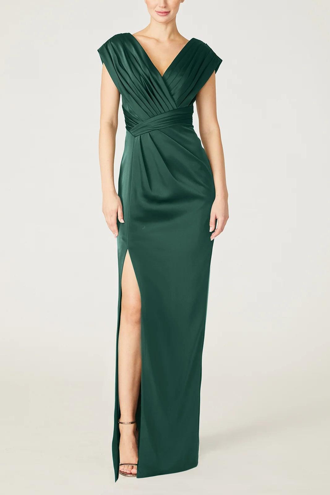V Neck Sleeveless Long Sheath Column Mother Of The Bride Dress with Ruffles