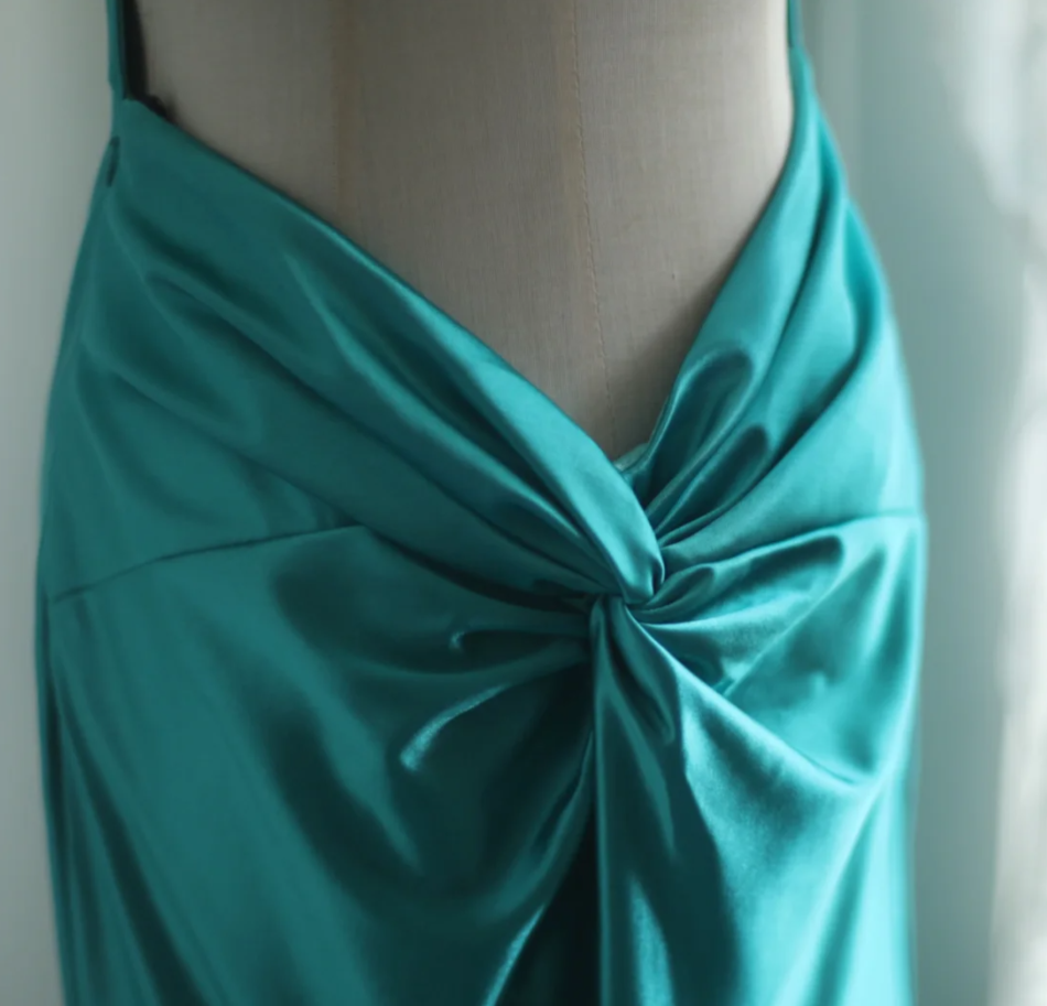 Sexy Green V Neck Satin Mermaid Long Party Dress Backless Wedding Guest Dress - View 5 | VelvetHem