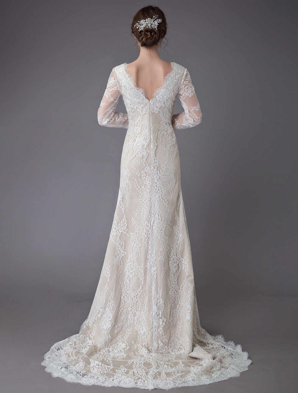 Vintage Deep V Neck Long Sleeves Lace A-Line Beach Wedding Dresses