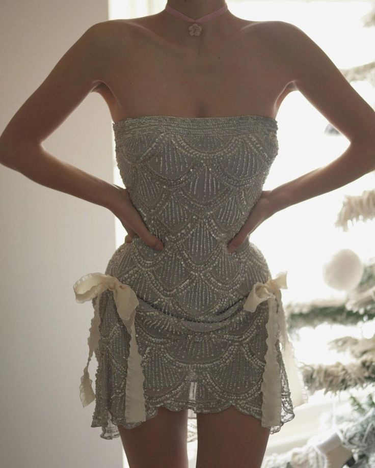 Vintage Strapless Sequin Beaded Cocktail Dress Champagne Sheath Grade Homecoming Dress Birthday Outfits - View 3 | VelvetHem