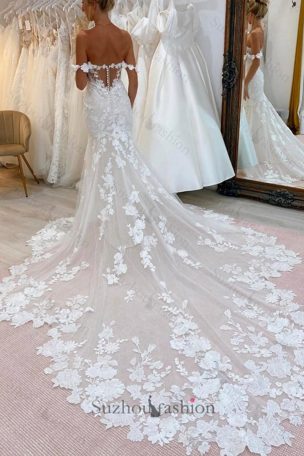 White Beach Wedding Dress Lace Mermaid V Neck Spaghetti Strap Sequined Sleeveless Cathedral Train Tulle Bridal Gown With Appliques