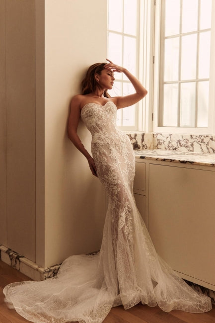 White Beach Wedding Dress Mermaid Sweetheart Sleeveless Sweep Train Tulle Lace Bridal Gown With Appliques