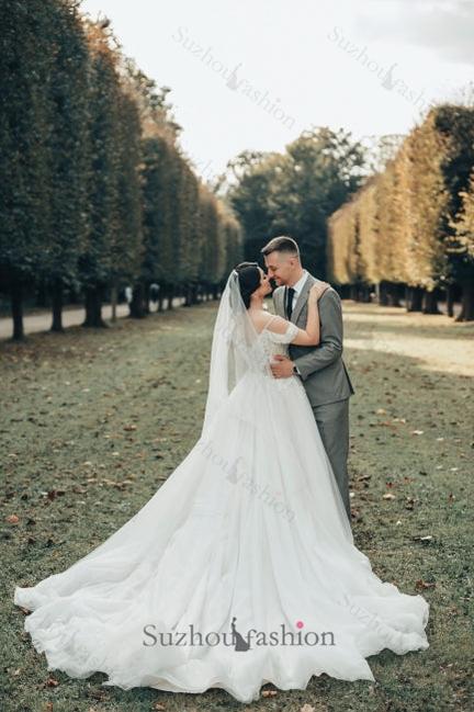 White Beach Wedding Dress Sweetheart Spaghetti Strap Off The Shoulder Sleeveless Lace Ball Gown Long Tulle Bridal Gown With Appliques