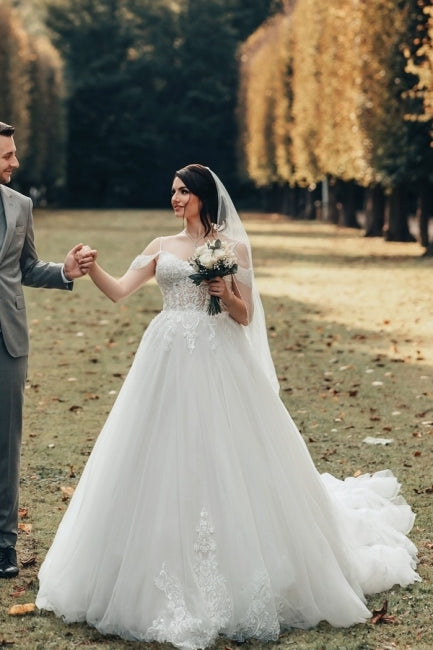 White Beach Wedding Dress Sweetheart Spaghetti Strap Off The Shoulder Sleeveless Lace Ball Gown Long Tulle Bridal Gown With Appliques