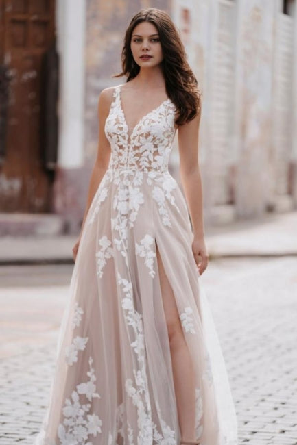 White Beach Wedding Dress V Neck Spaghetti Strap A Line Court Train Tulle Lace Split Bridal Gown With Appliques