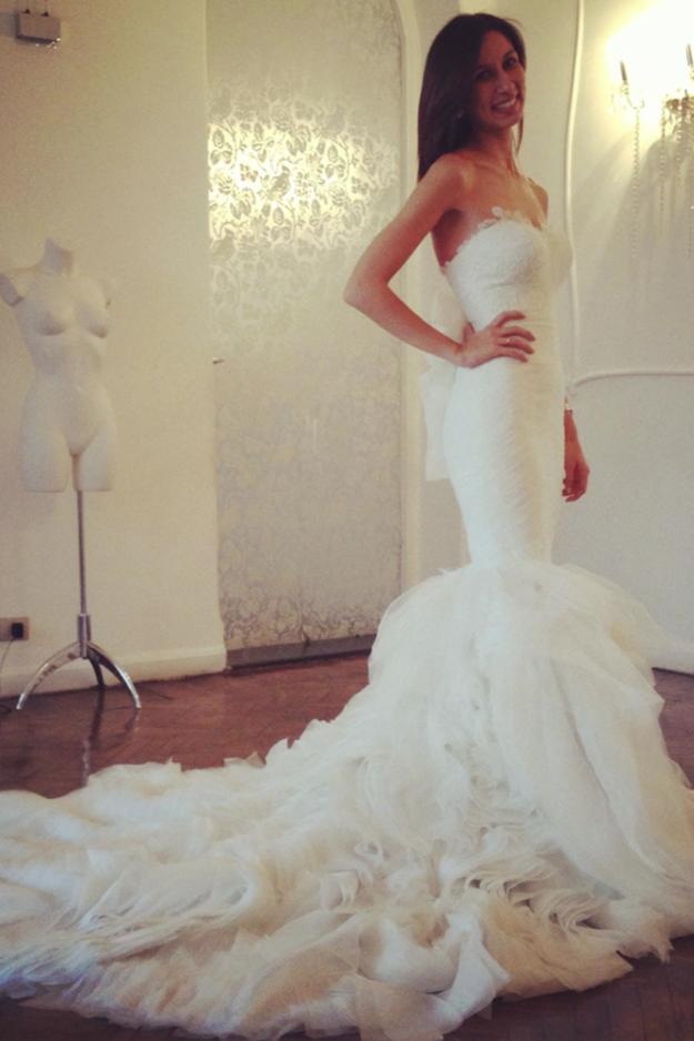 White Lace Sexy Mermaid Sweetheart Wedding Dress Beautiful Court Train Tulle Long Bridal Gown