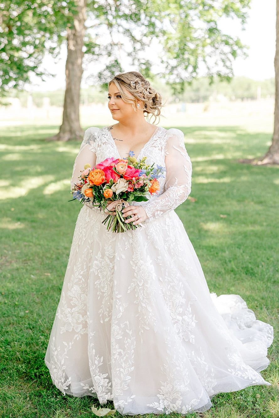 White Wedding Dress A Line V Neck Long Sleeves Lace Chapel Train Bridal Gown With Appliques