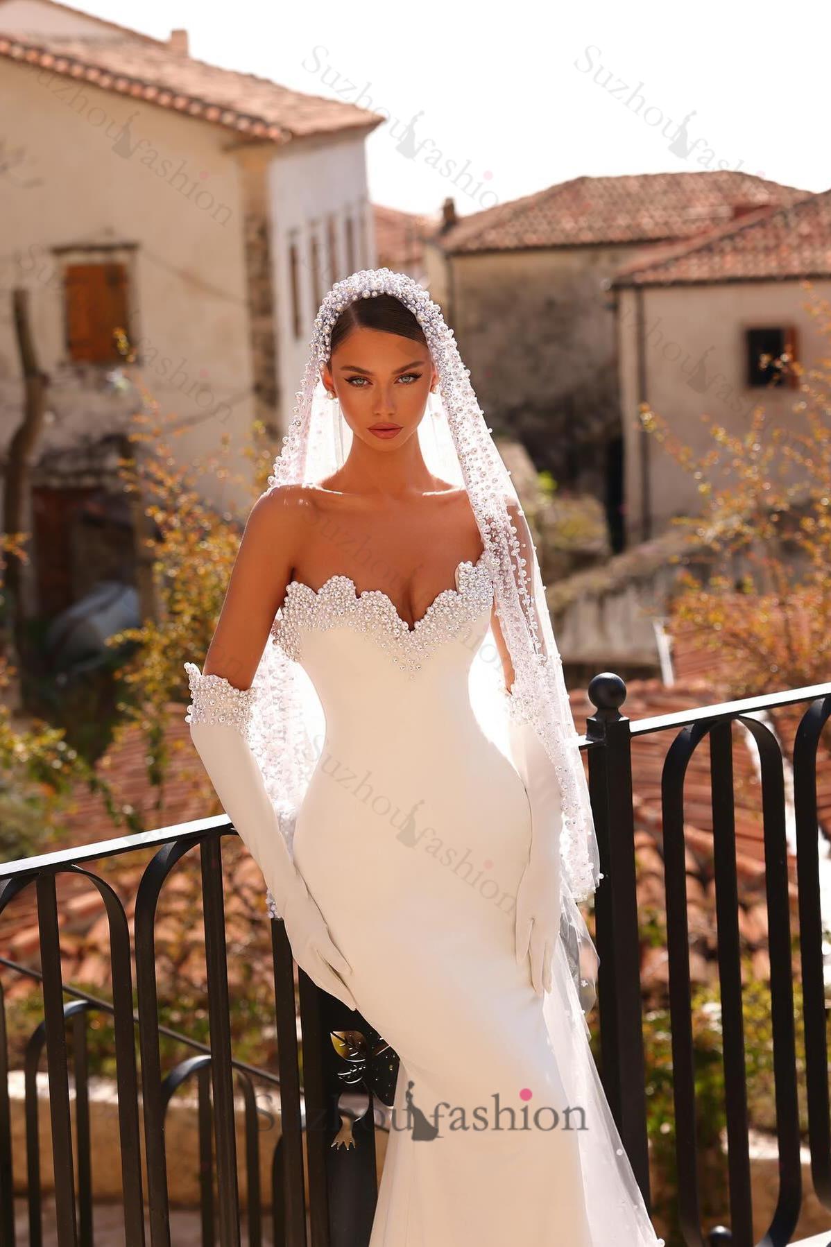 White Wedding Dress Mermaid Sweetheart Sleeveless Beaded Sweep Train Satin Bridal Gown With Pearls
