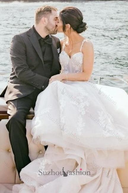 White Wedding Dress Mermaid Sweetheart Spaghetti Strap Sleeveless Sweep Train Tulle Bridal Gown With Appliques