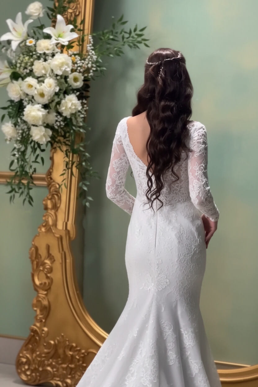White Wedding Dress Mermaid V Neck Long Sleeves Beaded Sweep Train Lace Bridal Gown