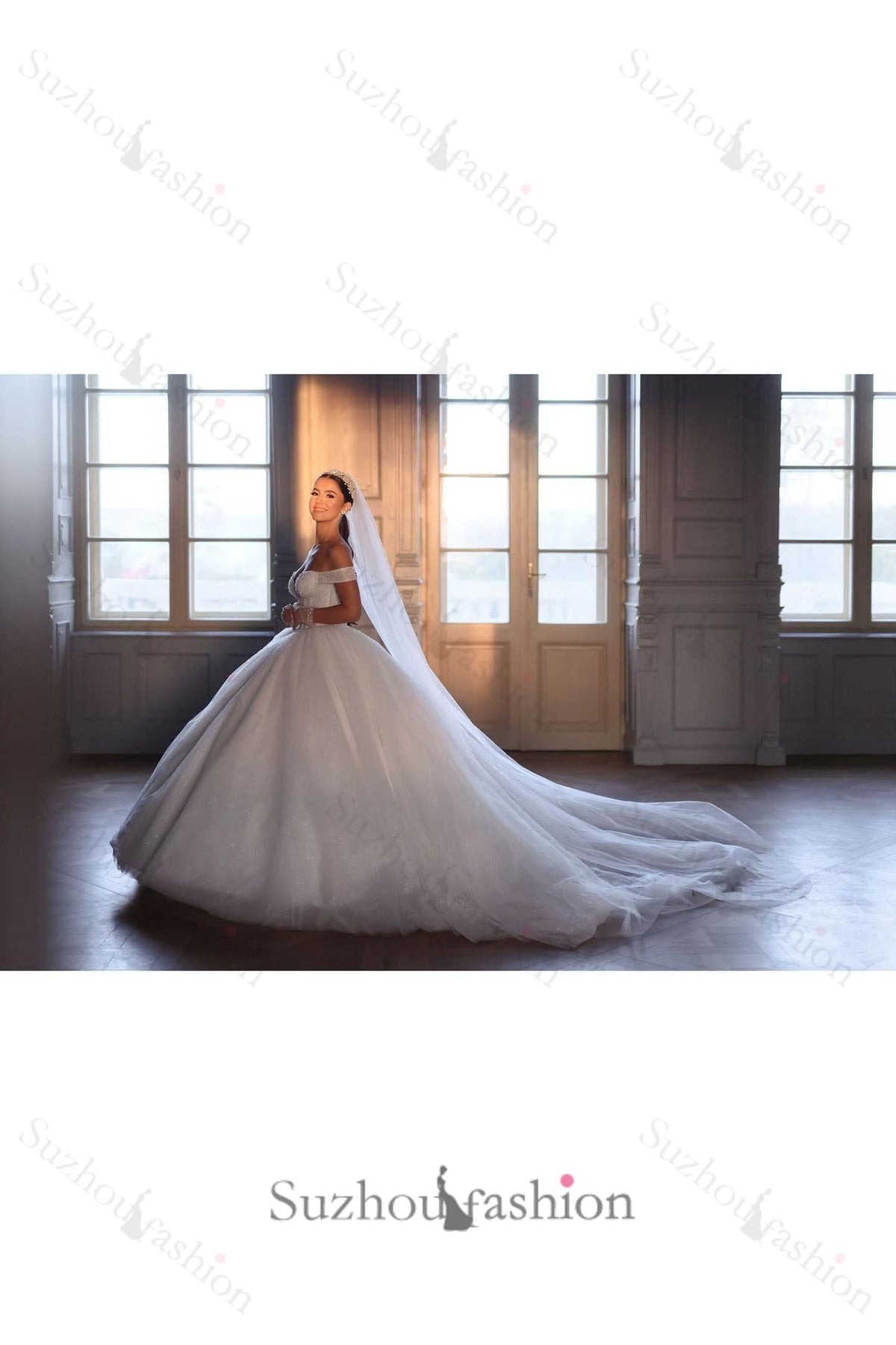 White Wedding Dress Sweetheart Ball Gown Off The Shoulder Sleeveless Lace Up Cathedral Train Tulle Bridal Gown